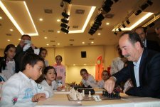 Ödüllü Satranç Turnuvasında, İlk Hamle Başkan?dan Geldi 