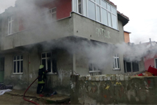 Kocasına Öfkelendi, Evi yaktı