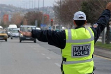 Otomobiliyle Polise Mi Çarptı?