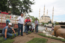 Eski Cami, Sil Baştan